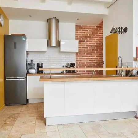 Apartment Duplex Avec Terrasse A 30m *